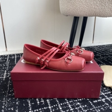 Gucci Flat Shoes